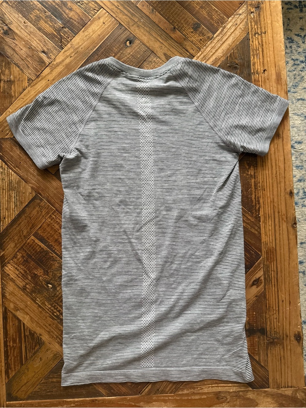 lululemon athletica Swiftly Tech Short Sleeve Shirt 2.0 in Grey Stripe - Picture 2 of 3